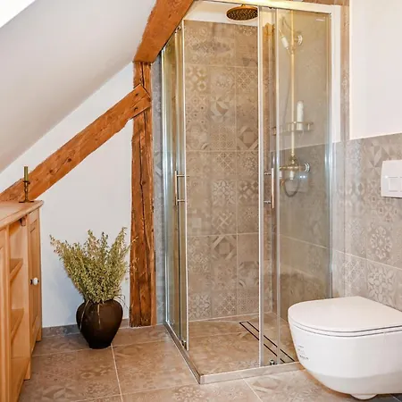2 Bedroom Gorgeous In דירה